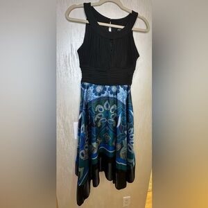 Sangria size 10 dress black top and colorful bottom